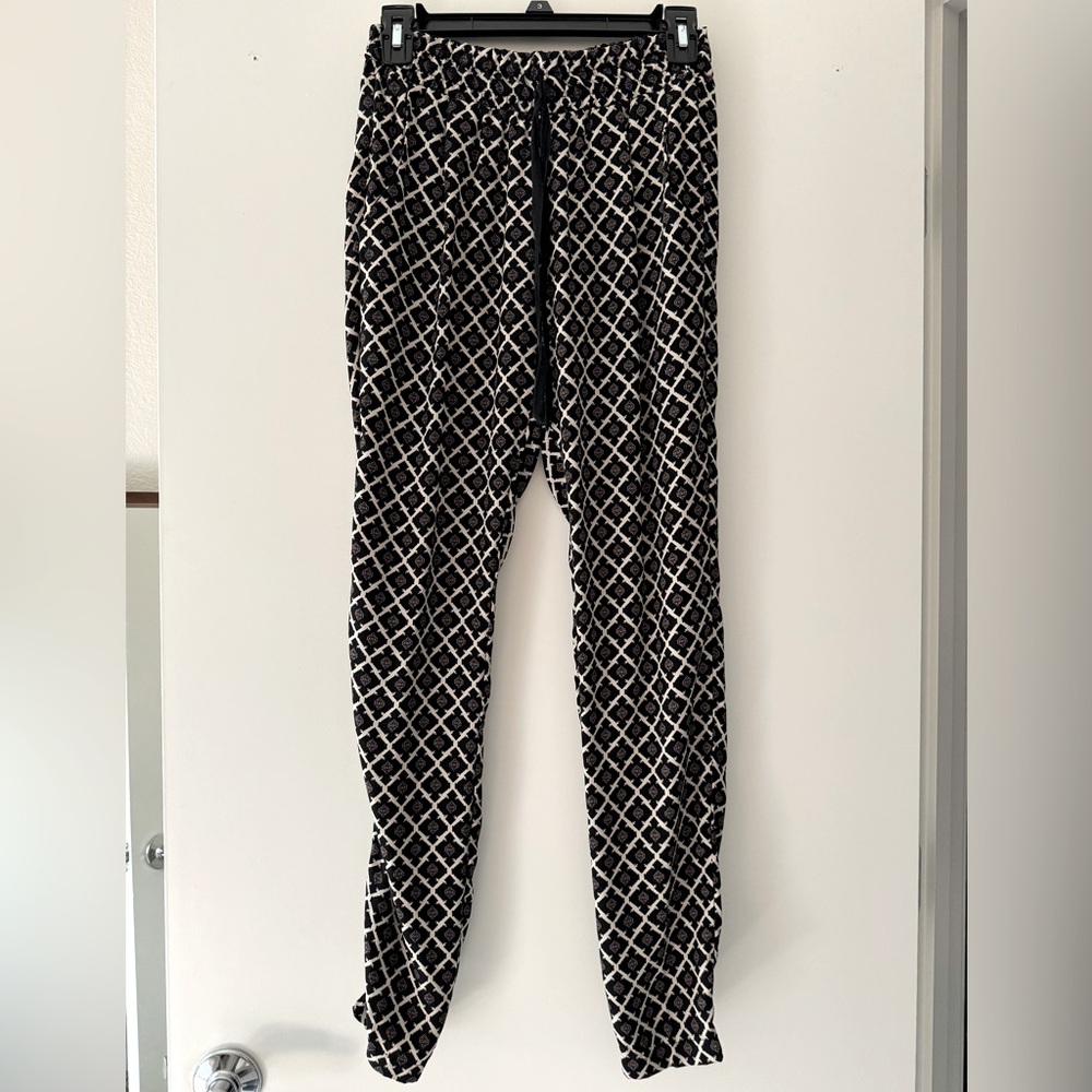 Lightweight Jogger Pants